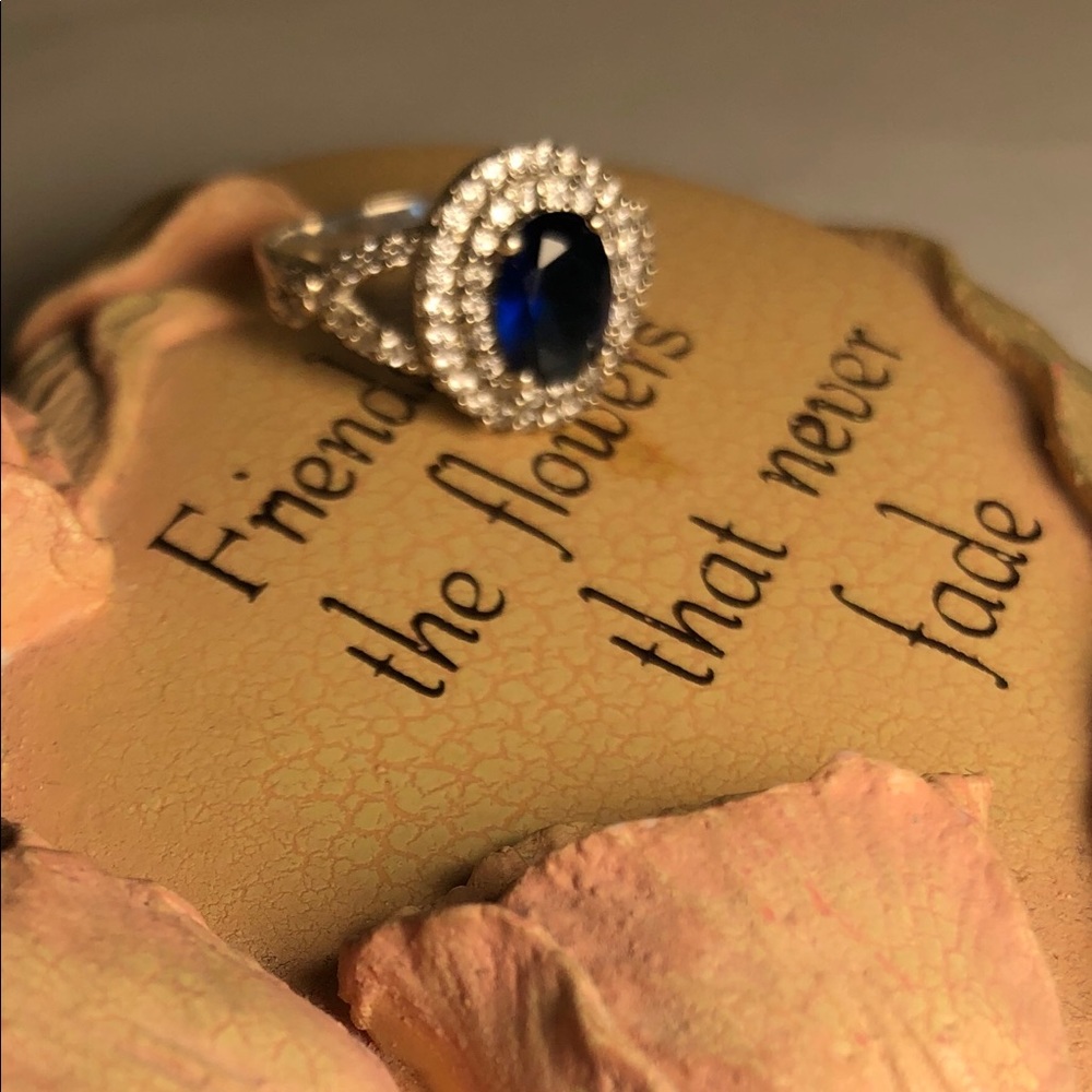 Ring - Picture 4 of 5